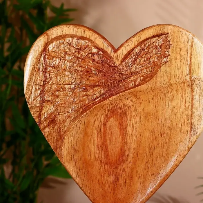 Сувенир &laquo;Сердце&raquo;, на подставке, 20&times;10&times;35 см, дерево джампинис