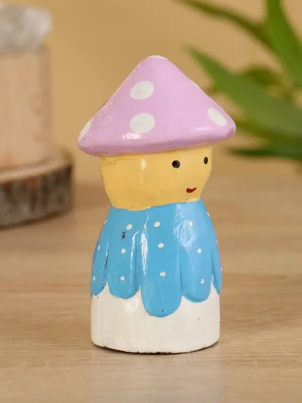 Сувенир  Сувенир "Гномик" дерево 5,5х5,5х10 см, цв. сиренево-голубой