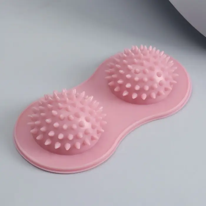 Массажёр для ног, 17.5&times;8.8 см, 2 шара с шипами, розовый