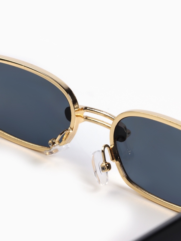 Очки солнцезащитные OneSun, UV 400, линза 3.2 х 5.3 см, ширина 14.6 см, дужка 15.6 см, черные дужки Очки солнцезащитные OneSun, UV 400, линза 3.2 х 5.3 см, ширина 14.6 см, дужка 15.6 см, черные дужки