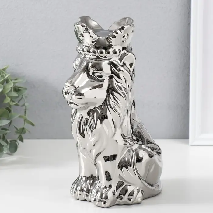 Фигурка керамика &laquo;Лев в короне&raquo;, серебро, 17&times;12&times;26 см