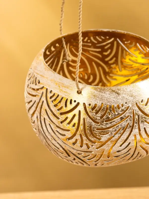 Подсвечник подвесной из кокоса, 14×14×10 см, бело-золотой