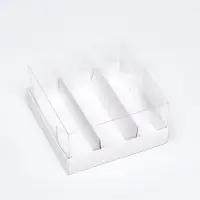 Упаковка с прозрачной крышкой под 3 эклера, белый 13.5×13.5×6 см
