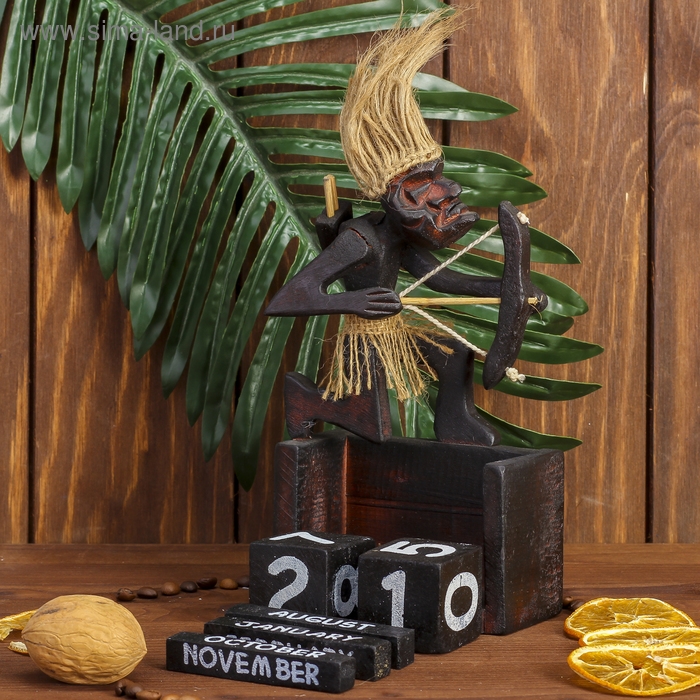 Сувенир календарь «Абориген с луком», 23 см, дерево Сувенир календарь «Абориген с луком», 23 см, дерево