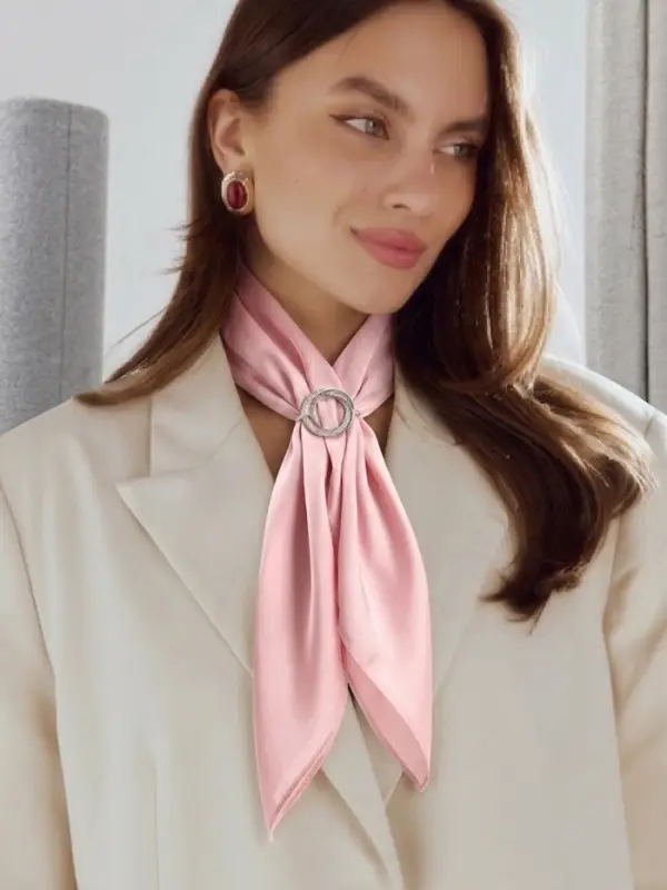 Зажим для платка &laquo;Круг&raquo;, белый в серебре