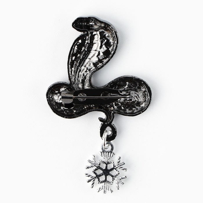 Брошь новогодняя новогодняя «Волшебство» на Новый год 6 х 8 см Брошь новогодняя новогодняя «Волшебство» на Новый год 6 х 8 см