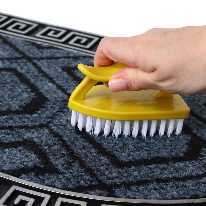 Щётка - утюжок Доляна, 10×6×5,5 см, цвет МИКС Щётка - утюжок Доляна, 10×6×5,5 см, цвет МИКС