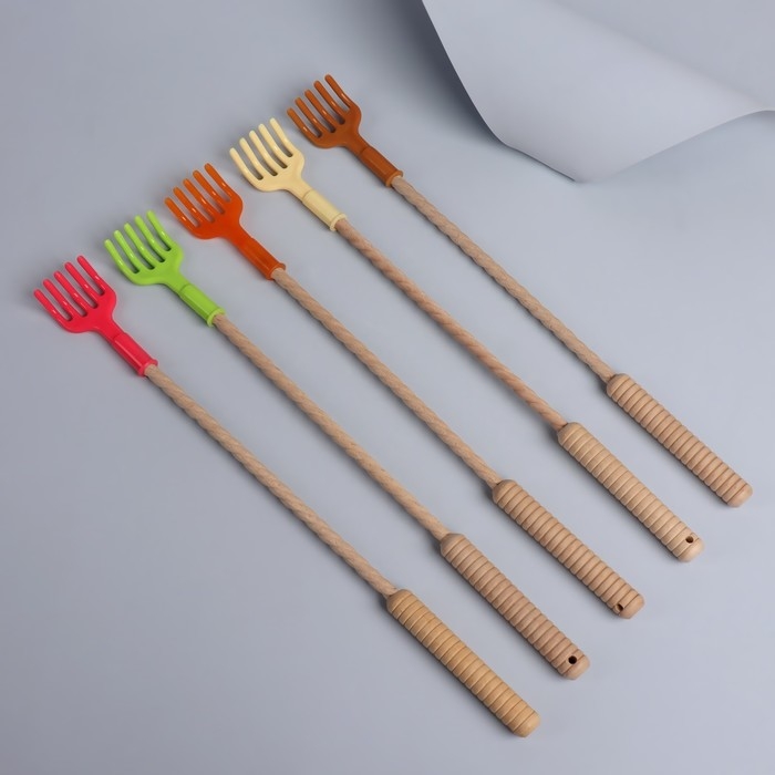 Массажёр - чесалка, универсальный, 40 × 4 × 3 см, цвет МИКС Массажёр - чесалка, универсальный, 40 × 4 × 3 см, цвет МИКС