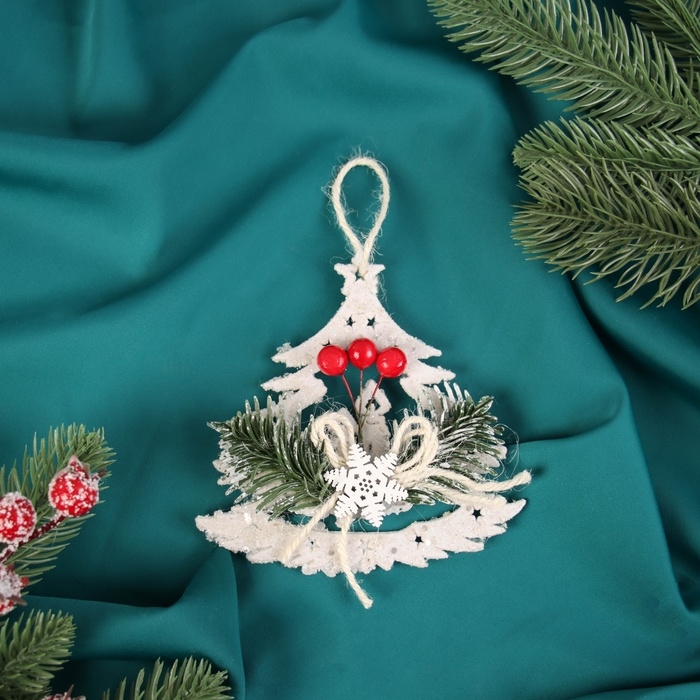 Украшение ёлочное Украшение ёлочное "Ёлочка с ягодками" 11х11 см, белый