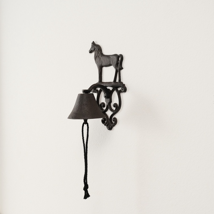 Колокол сувенирный чугун  Колокол сувенирный чугун "Лошадь" 13х13,5х24,5 см