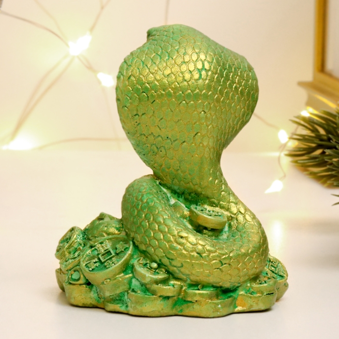 Новый год. Символ 2025. Фигура Новый год. Символ 2025. Фигура "Змея Кобра на деньгах" зеленый с позолотой, 8х5х5см