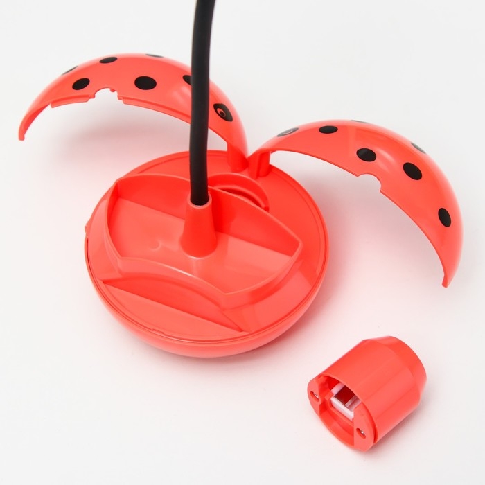 Настольная лампа Настольная лампа "Жучок" LED 3Вт USB АКБ МИКС 8,5х8,5х25,5 см RISALUX