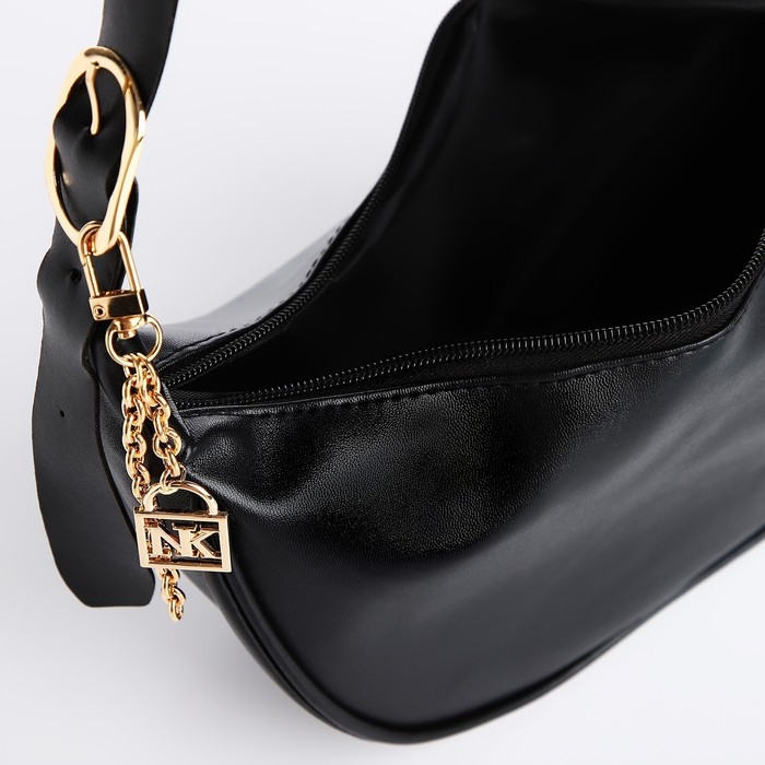 Сумка женская из искусственной кожи NAZAMOK, 28х15 см, черный цвет Сумка женская из искусственной кожи NAZAMOK, 28х15 см, черный цвет