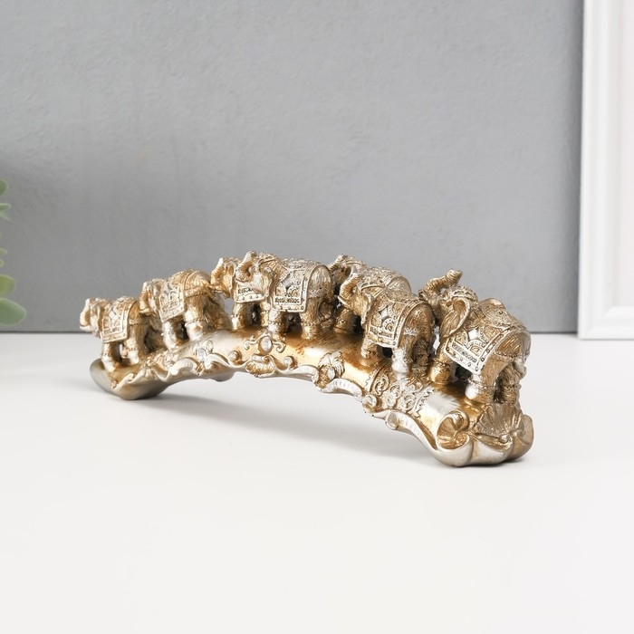 Сувенир полистоун стразы Сувенир полистоун стразы "7 слонов" 9х29х6 см