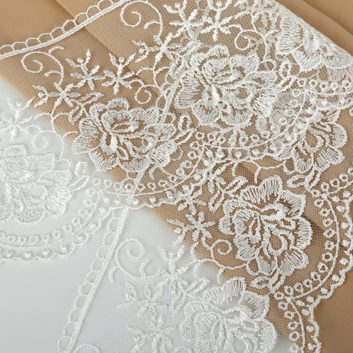 Кружево на сетке, 105 мм × 11 ± 1 м, цвет айвори Кружево на сетке, 105 мм × 11 ± 1 м, цвет айвори