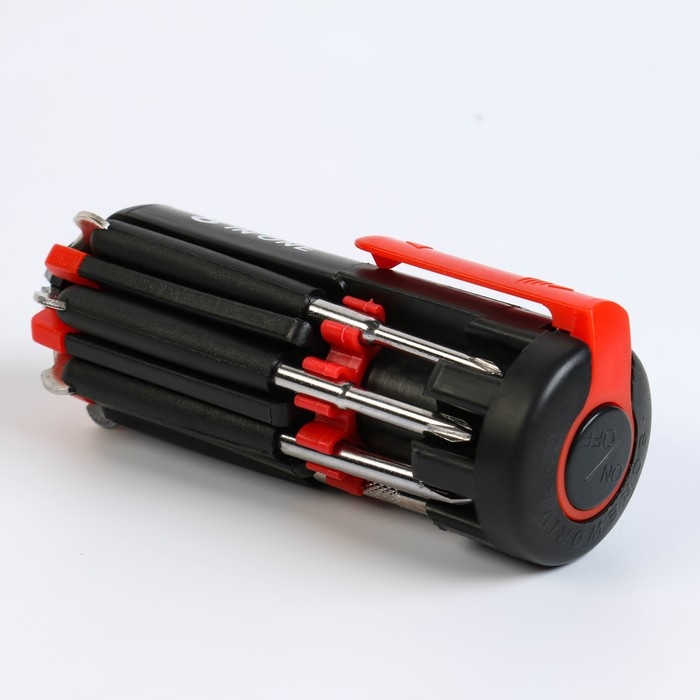 Фонарь многофункциональный, мультитул 8 в 1  Фонарь многофункциональный, мультитул 8 в 1 "100 % Мужик", 12 х 4 см, 3 ААА