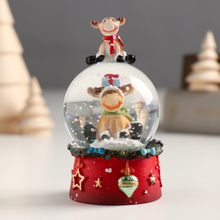 Сувенир полистоун водяной шар Сувенир полистоун водяной шар "Лосики - чехарда" 4,5х4,5х6,5 см