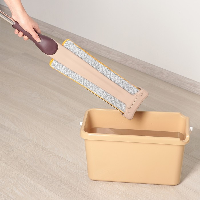 Швабра с отжимом Доляна, двусторонняя насадка из микрофибры 38×12 см, стальная ручка 134 см Швабра с отжимом Доляна, двусторонняя насадка из микрофибры 38×12 см, стальная ручка 134 см