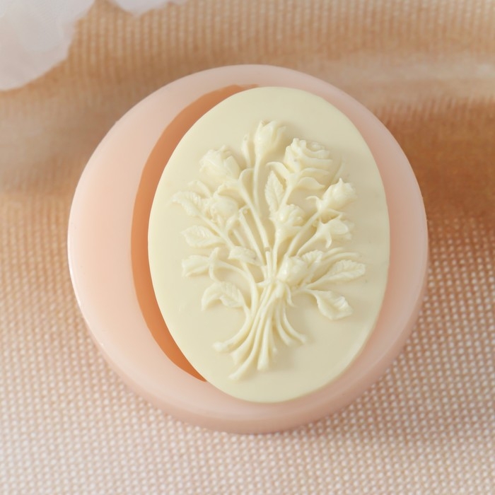 Молд силикон Молд силикон "Овал с цветами" 3,9х2,9х0,7 см