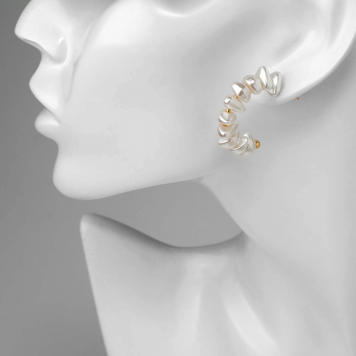 Серьги с жемчугом &laquo;Бусина&raquo; полумесяц, цвет золото