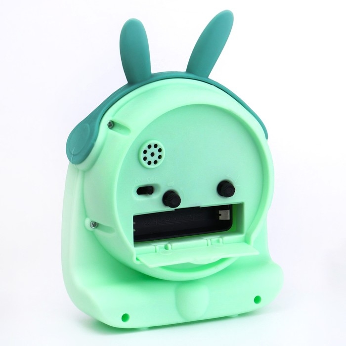 Часы - будильник настольные Часы - будильник настольные "Зайчик", дискретный ход, циферблат d-8.5 см, 15 х 11 см, АА