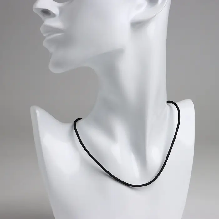 Шнурок каучуковый, неполый, 55 см, d=2 мм, чёрный в серебре Шнурок каучуковый, неполый, 55 см, d=2 мм, чёрный в серебре