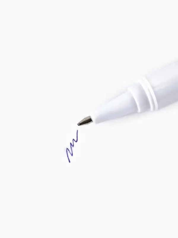 Ручка шариковая, синяя паста, пластиковый корпус с колпачком, 0.7 мм «8 марта: Ты неотразима» Ручка шариковая, синяя паста, пластиковый корпус с колпачком, 0.7 мм «8 марта: Ты неотразима»