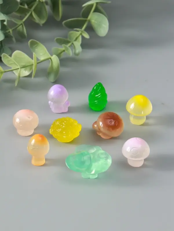 Сувенир эпоксидная смола флюоресцентный Сувенир эпоксидная смола флюоресцентный "Грибочки" набор 9 шт 1х2,4 см