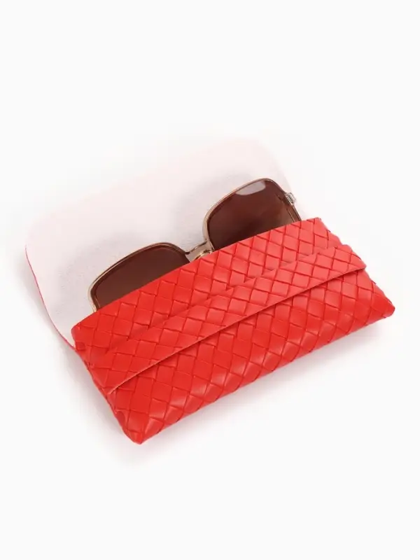 Футляр для очков &laquo;Косичка&raquo;, 16.8&times;2.8&times;7.8 см, красный