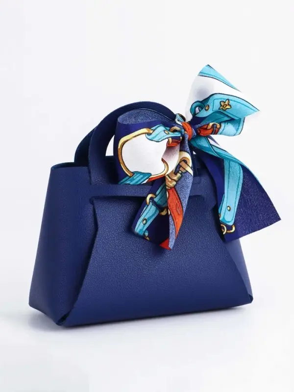 Кожанная подарочная сумочка 13 х12 х 5,5 см глубокий синий Кожанная подарочная сумочка 13 х12 х 5,5 см глубокий синий