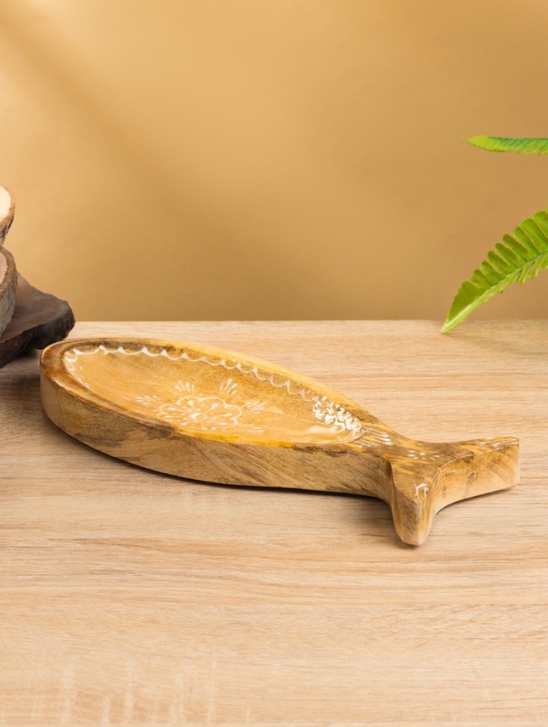 Блюдо в форме рыбки Блюдо в форме рыбки "Пряник" дерево манго 25,5х10х2 см