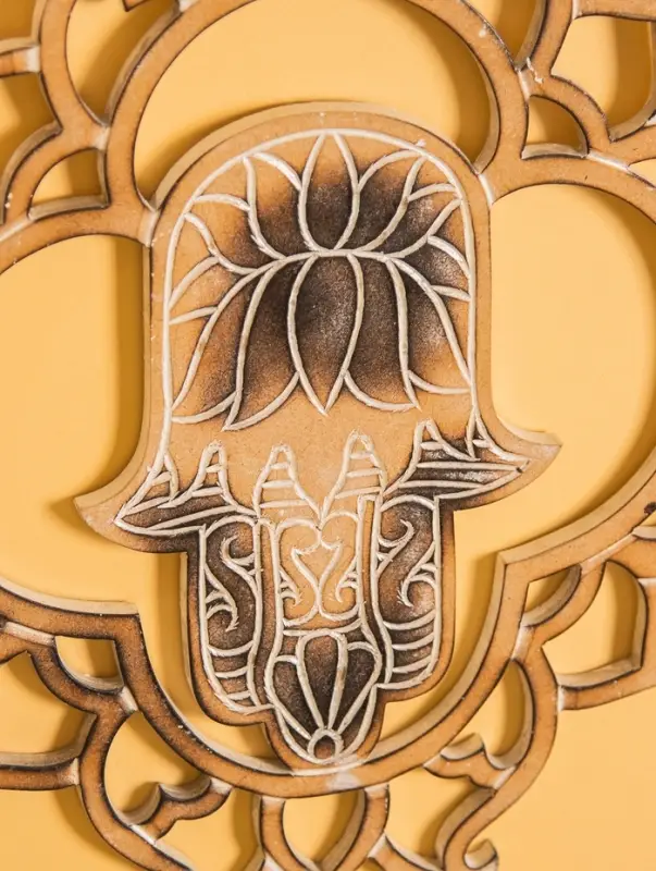 Панно "Хамса" МДФ, 40х40х1 см, цв. коричнево-белый