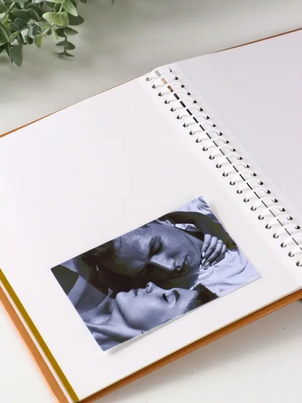 Фотоальбом 10 магнитных листов Фотоальбом 10 магнитных листов "Букет роз" 23X28см, пер-т внутр.спираль