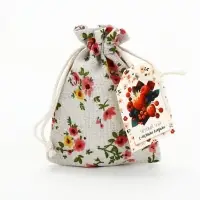 Гифтбокс с чаем, конфетами и еждневником "Цветочный паттерн"