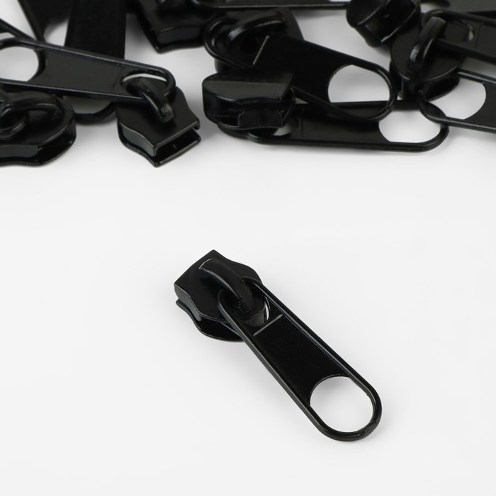 Набор: рулонная молния «Спираль» №5, 10 м, 20 бегунков, 40 верхних ограничителей, 20 нижних ограничителей, цвет чёрный Набор: рулонная молния «Спираль» №5, 10 м, 20 бегунков, 40 верхних ограничителей, 20 нижних ограничителей, цвет чёрный