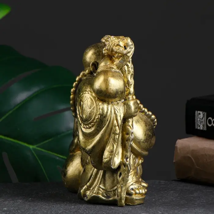 Фигурка гипс &laquo;Бог Хотей с мешком и посохом&raquo;, золото, 16&times;14&times;10 см