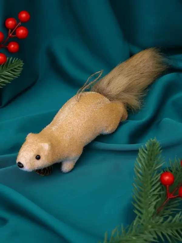 Украшение ёлочное Украшение ёлочное "Белка с шишкой" 4,5х20 см, бежевый