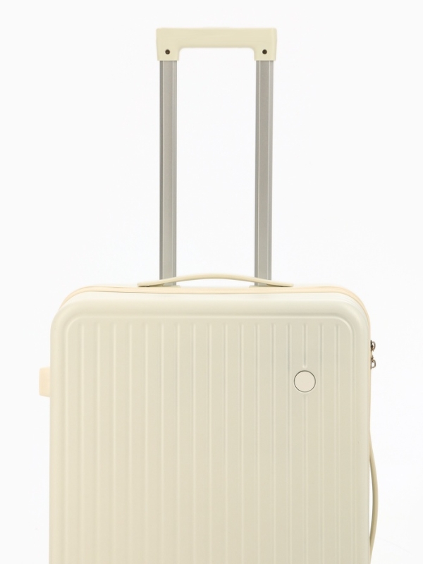 Чемодан 24 Чемодан 24", PС, 42*27*66, отд на молнии, код замок, 4 колеса, белый