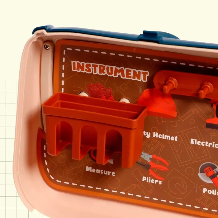 Детский игровой модуль в чемодане &laquo;Мастерская&raquo;, верстак с инструментами, 25 предметов