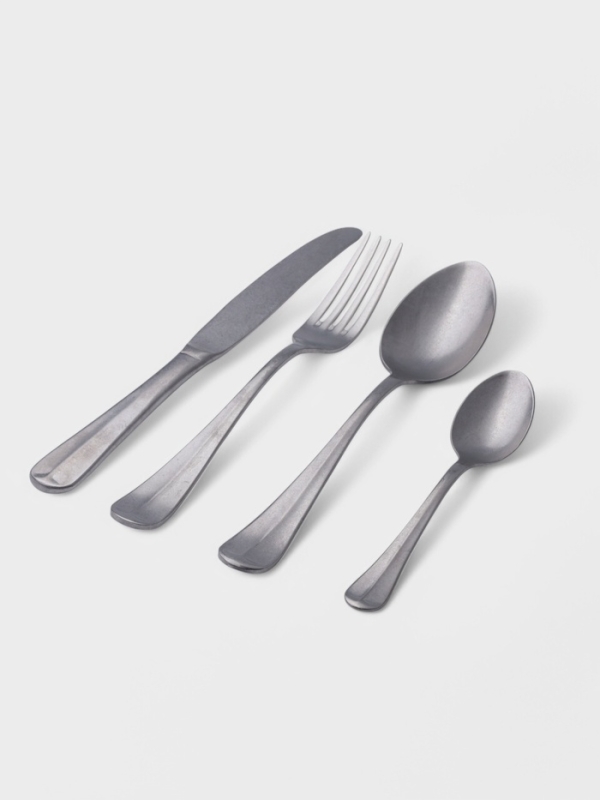 Столовая ложка Hanna Knövell Rosen, 20.7 см, толщина 3 мм, нержавеющая сталь, серебристая Столовая ложка Hanna Knövell Rosen, 20.7 см, толщина 3 мм, нержавеющая сталь, серебристая