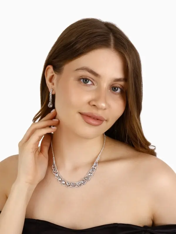 Набор 2 предмета: серьги, колье &laquo;Листопад&raquo;, капли, белый в серебре, 45 см