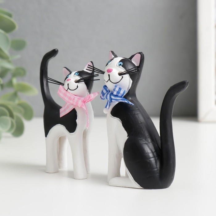 Сувенир полистоун Сувенир полистоун "Кошки с бантиками" набор 2 шт 9,3х7х3,7 10х6,5х3 см