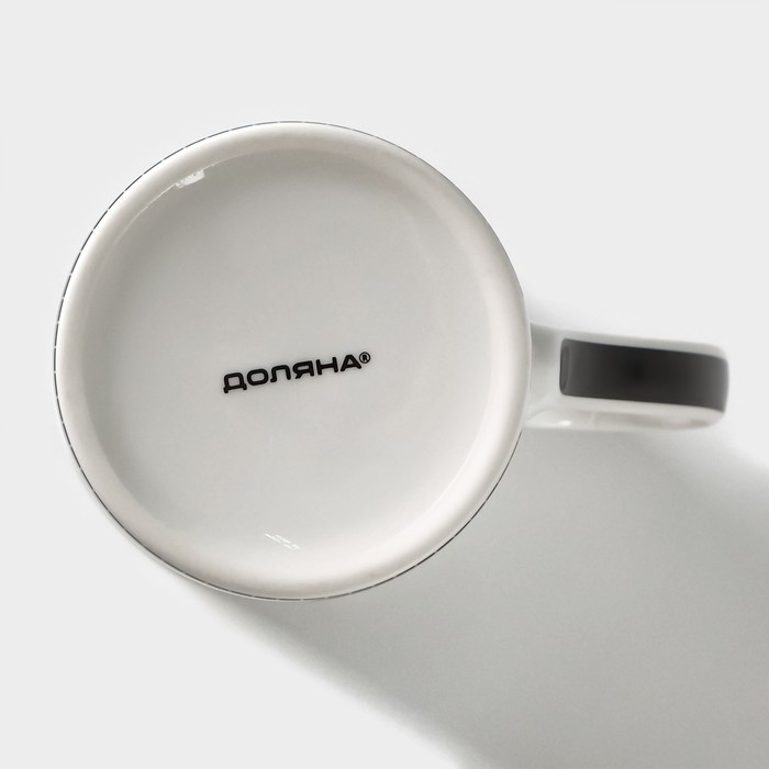 Кружка фарфоровая Доляна &laquo;Чёрный кот&raquo;, 300 мл, цвет белый