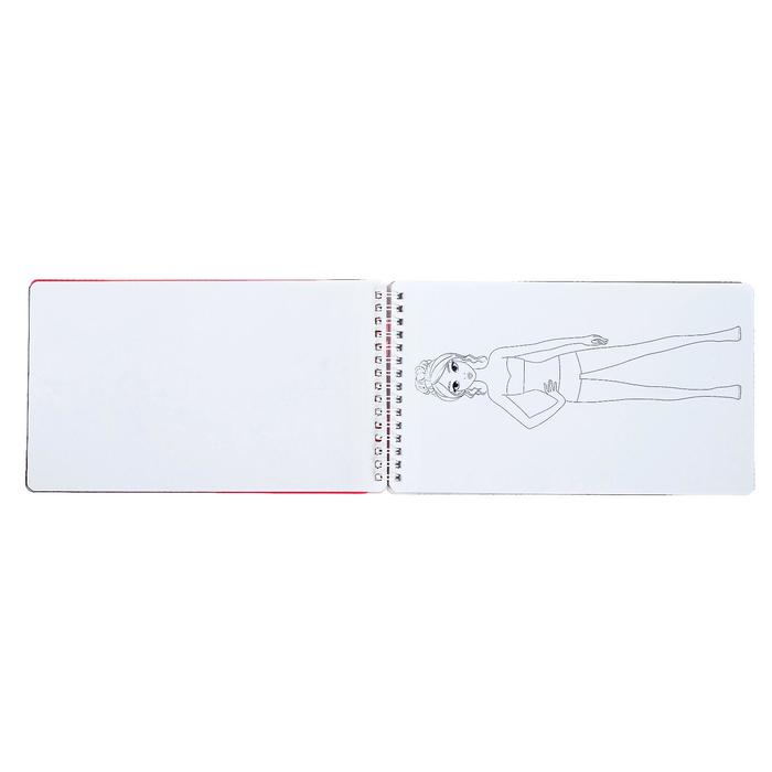 Книга с наклейками и трафаретами «Альбом дизайнера. Модный показ»