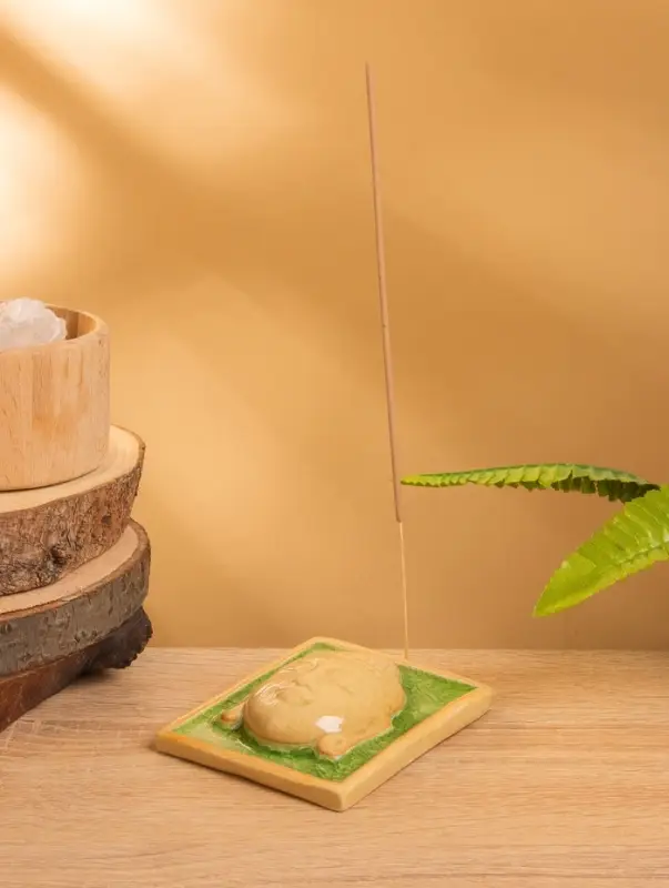 Подставка под благовония «Будда», 11×9×3 см, керамика, зелёно-коричневая Подставка под благовония «Будда», 11×9×3 см, керамика, зелёно-коричневая