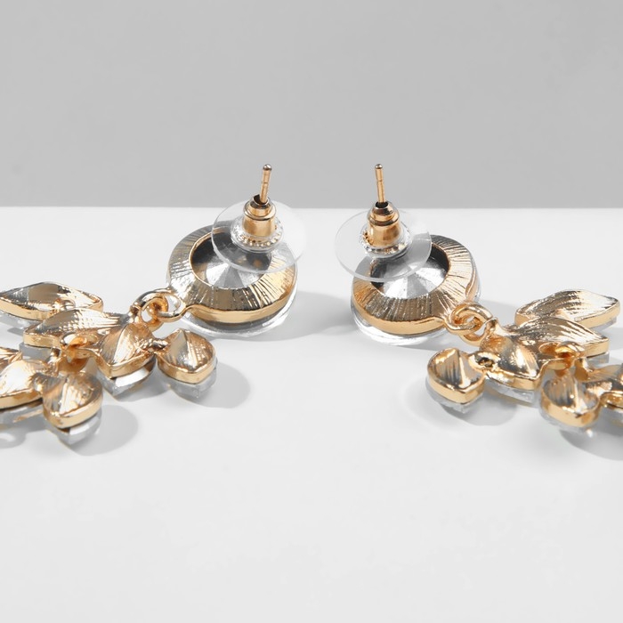 Серьги висячие со стразами «Гроздь» лиственная, цвет белый в золоте, 9,5 см