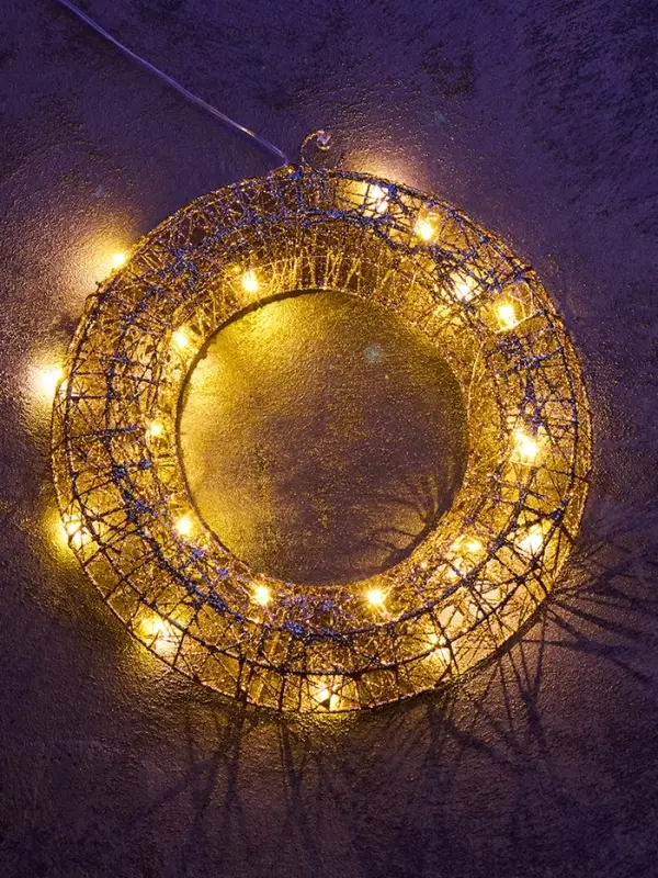 Светодиодная фигура &laquo;Венок&raquo;, 30&times;30&times;5 см, 20 LED, от батареек ААх2, свечение тёплое белое