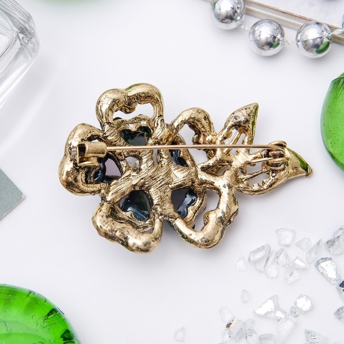 Брошь «Цветок желаний», цвет изумрудный в чернёном золоте Брошь «Цветок желаний», цвет изумрудный в чернёном золоте