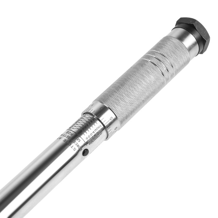 Ключ динамометрический ТУНДРА, 45 сталь, под квадрат 1/2 Ключ динамометрический ТУНДРА, 45 сталь, под квадрат 1/2", 75 - 350 Н*м, 620 мм