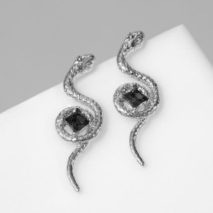 Новый год! Символ года 2025! Серьги со стразами «Змея» завиток, цвет чёрный в серебре